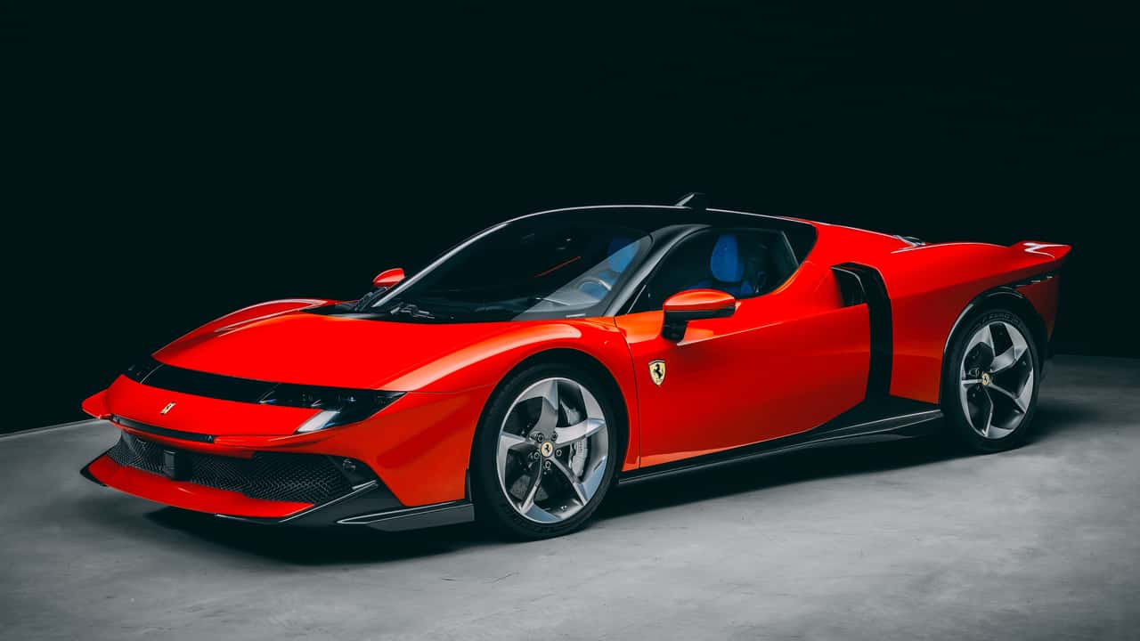 röd ferrari 849